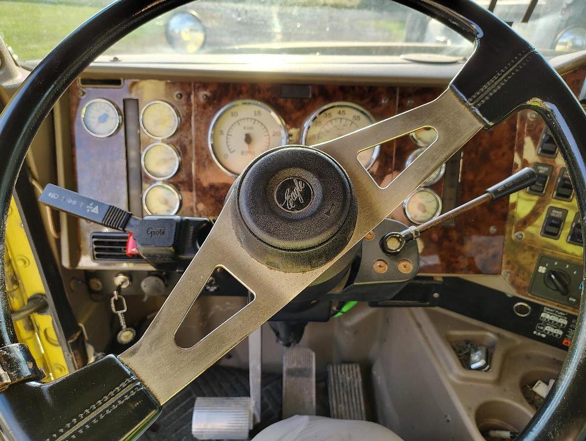 Used 2005 INTERNATIONAL 9900i