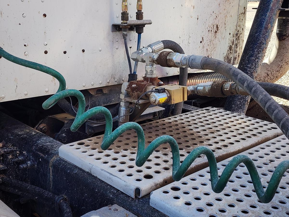 Used 1998 INTERNATIONAL 9100 6x4 Day Cab