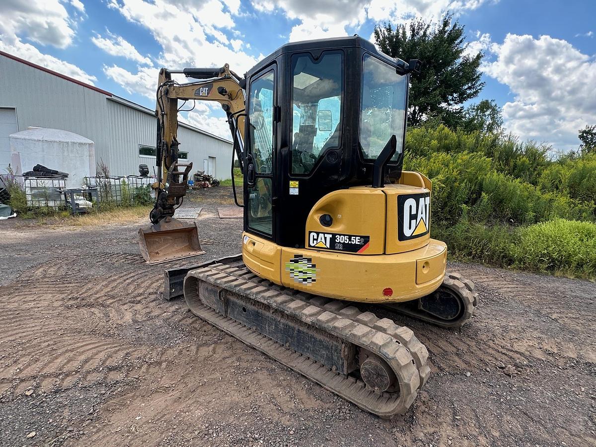 Used 2017 CATERPILLAR 305.5E2 CR