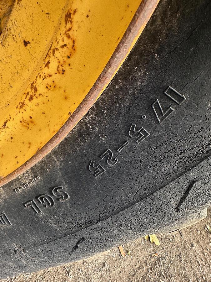 Used 1996 DEERE 444G