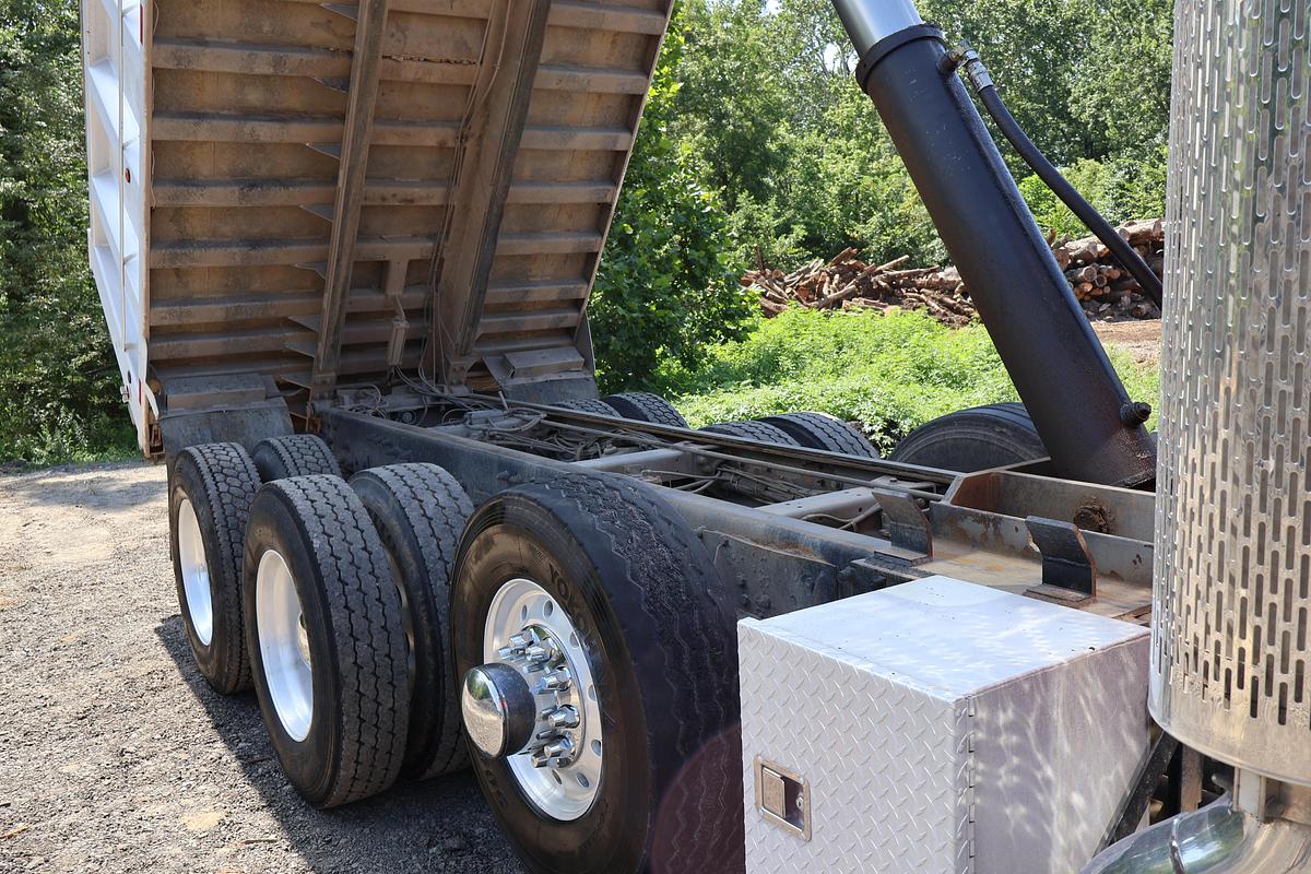 Used 1999 PETERBILT 379