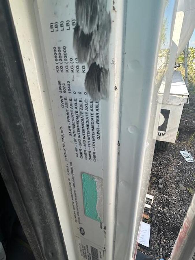 Used 2016 MACK GU713