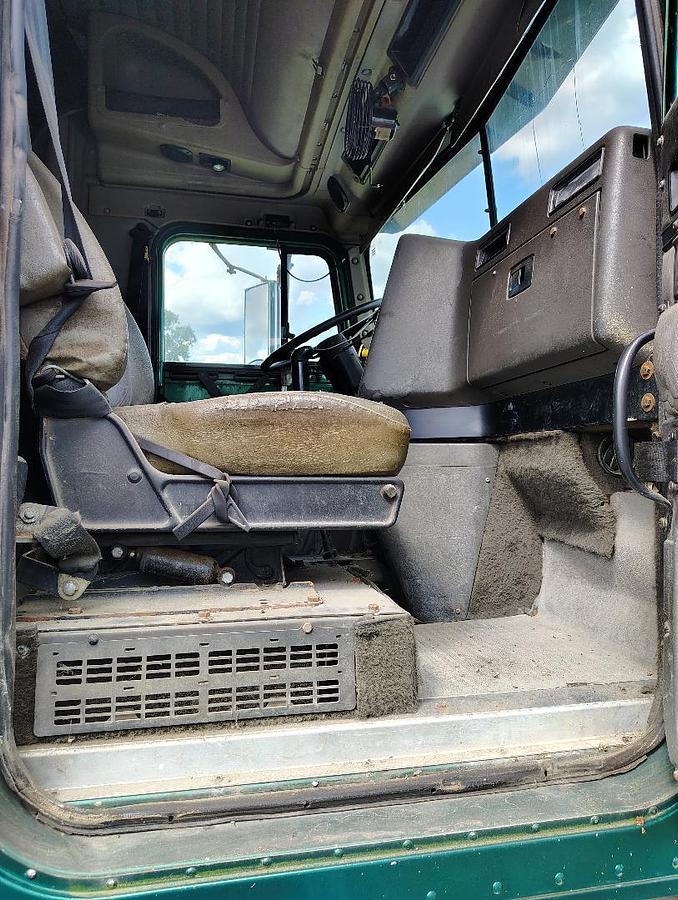 Used 2000 INTERNATIONAL 9900 Eagle