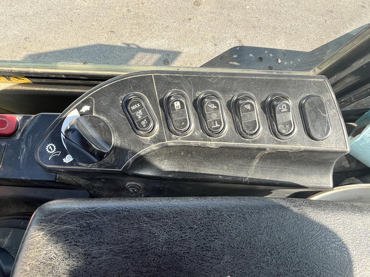 Used 2021 KOMATSU WA270-8