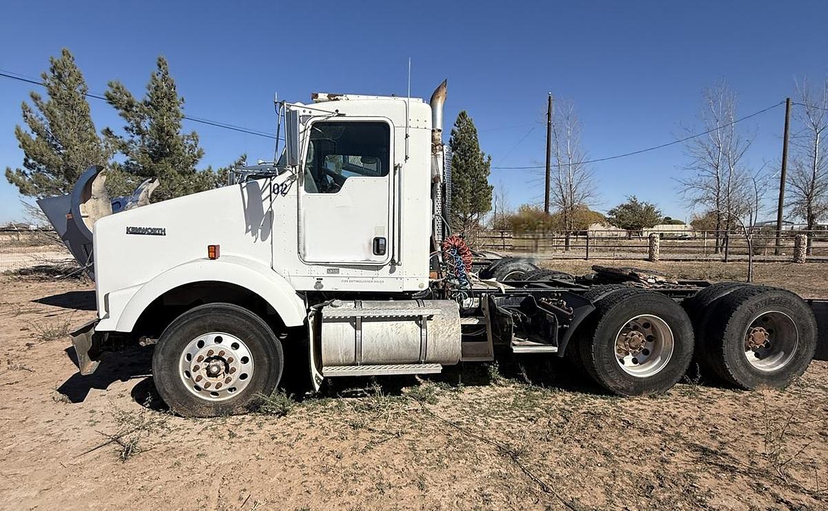 Used 2008 KENWORTH T800