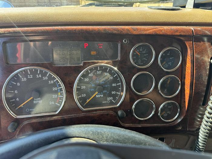 Used 2006 MACK Granite CV713