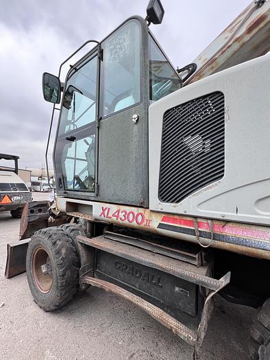 Used 2003 GRADALL 4300 XL