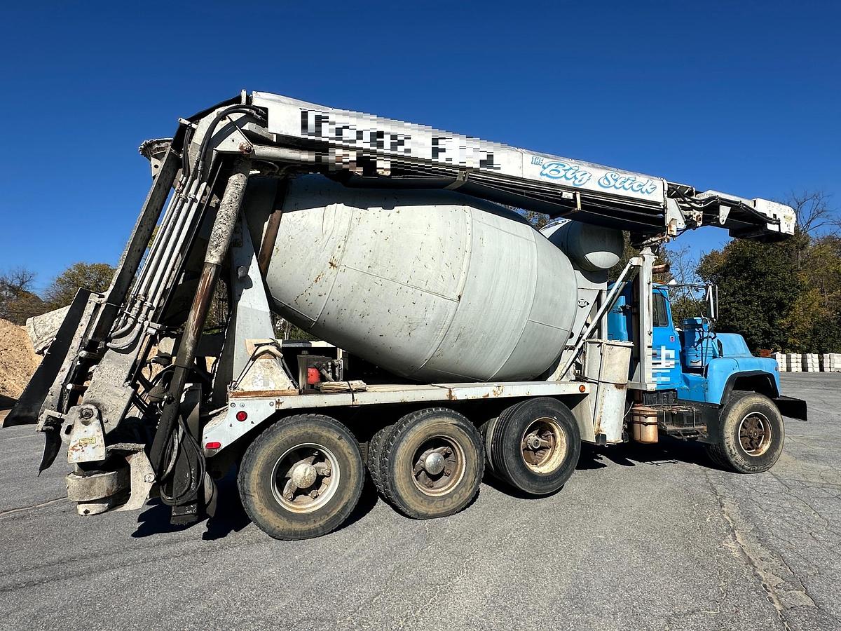Used 2003 MACK DM690S