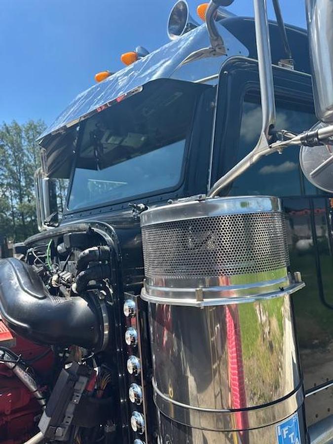 Used 2020 PETERBILT 389