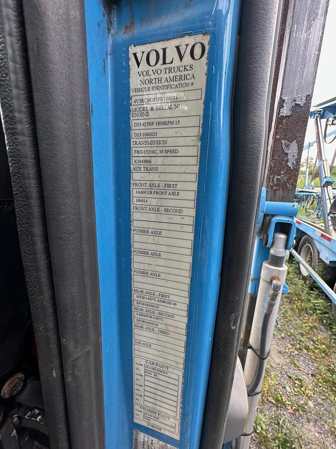 Used 2015 VOLVO VAH Auto Hauler