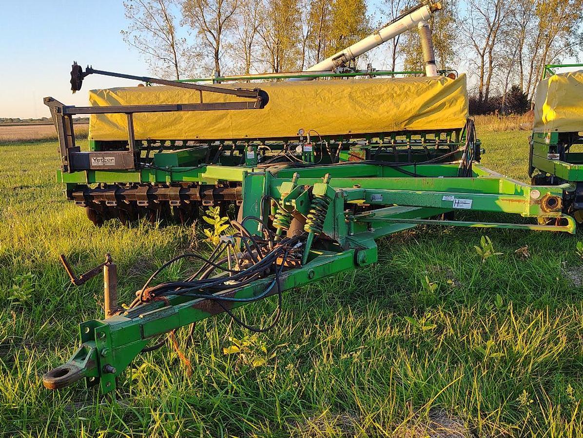 Used 1992 JOHN DEERE 750 Grain Drills