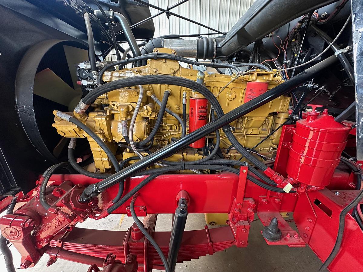 Used 1997 AUTOCAR DK6 Tilt Nose