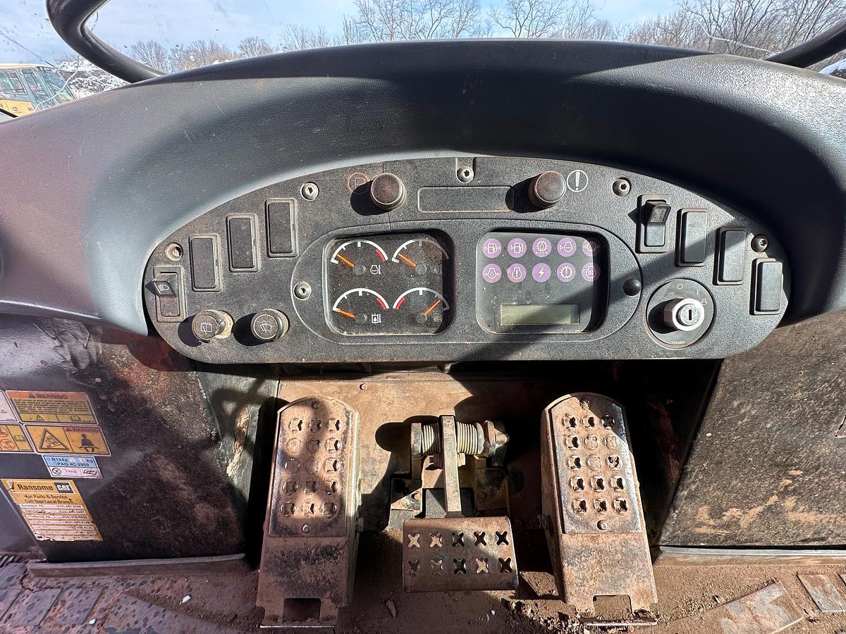 Used 2005 CATERPILLAR 963C