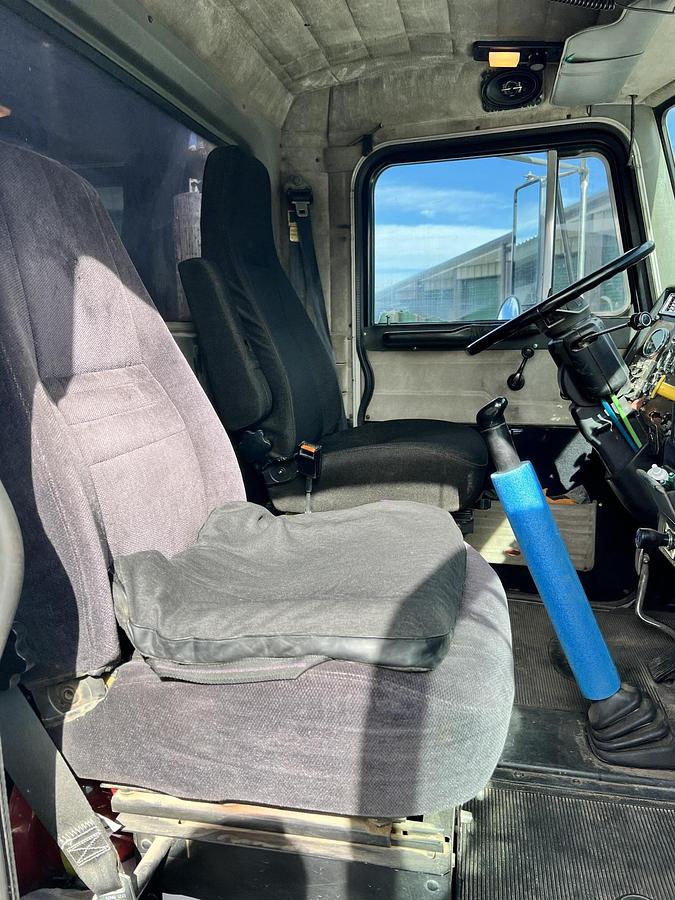 Used 2000 PETERBILT 357