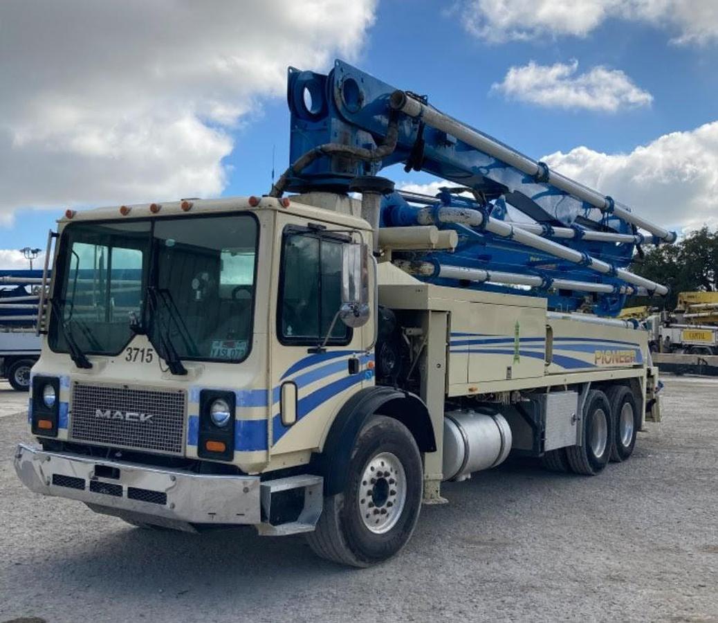 Used 2007 MACK MR688S