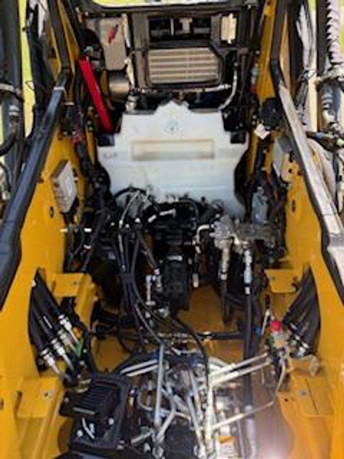 Used 2023 JOHN DEERE 333G