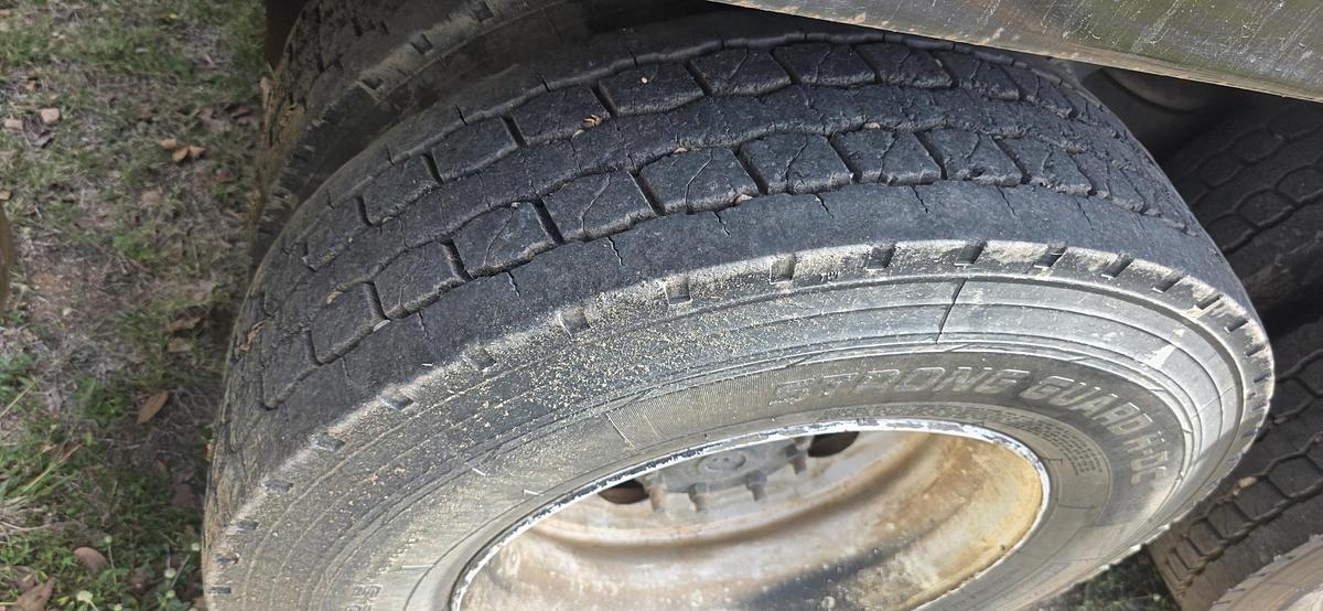 Used 2012 FREIGHTLINER Cascadia