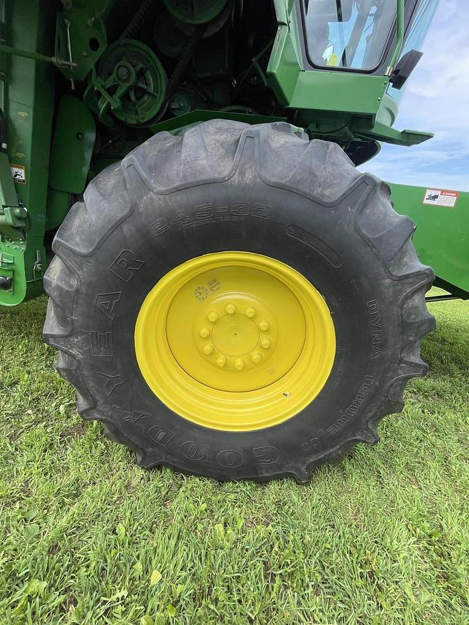 Used 1996 JOHN DEERE 9500 Sidehill combine