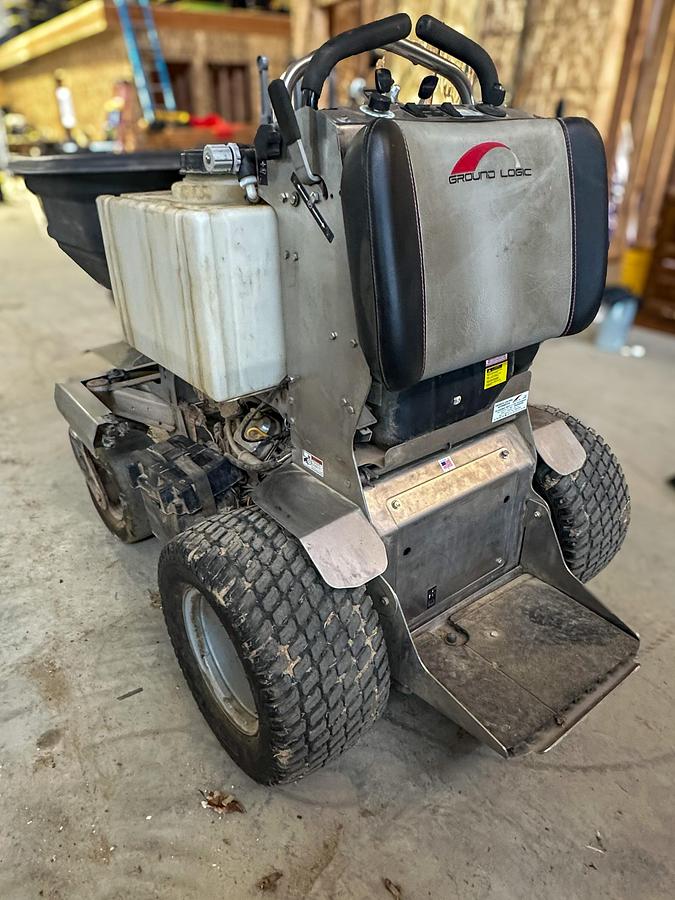 Used 2018 FERRIS MOWERS Spreader/Sprayer