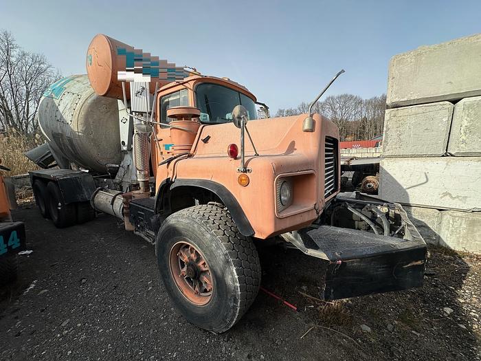 Used 2001 MACK DM688SX