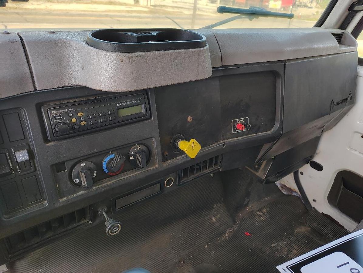 Used 1999 INTERNATIONAL 4700 Low Profile T444E