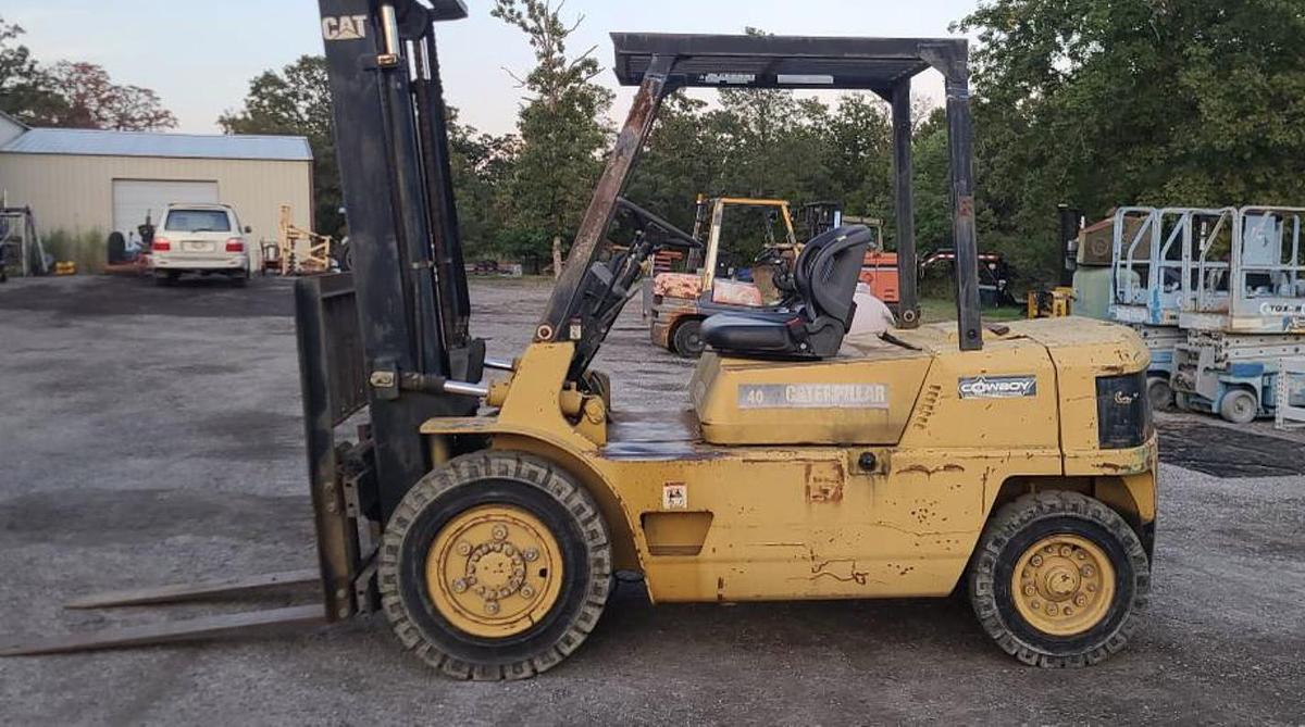 Used 0 CATERPILLAR GP40