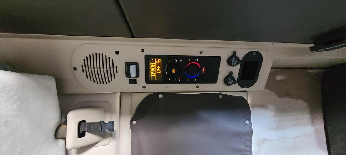 Used 2015 VOLVO VNL64T780