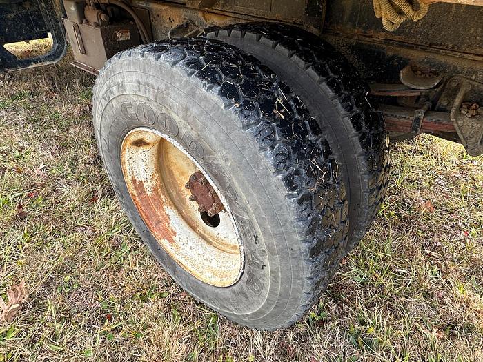 Used 2001 INTERNATIONAL 4700
