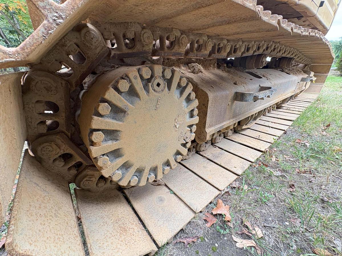 Used 2013 CATERPILLAR 321D LCR