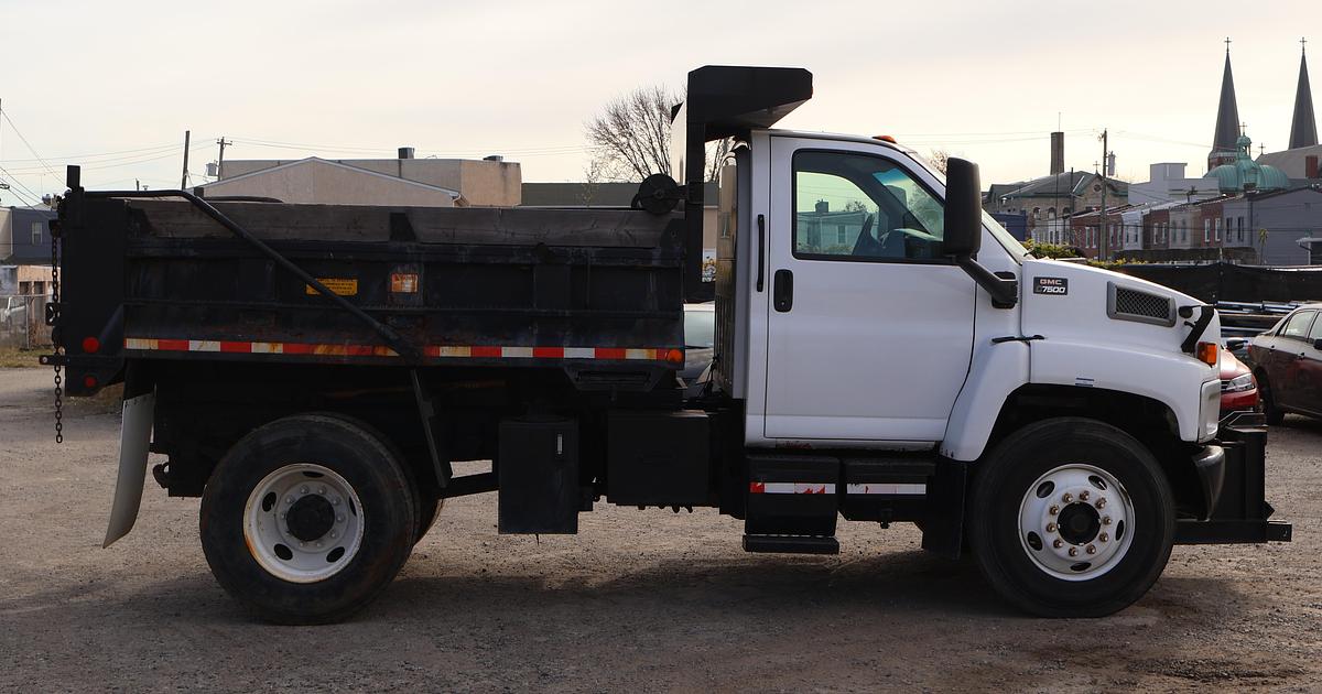 Used 2006 GMC C7500