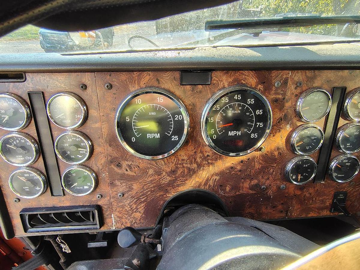 Used 1998 INTERNATIONAL 9300