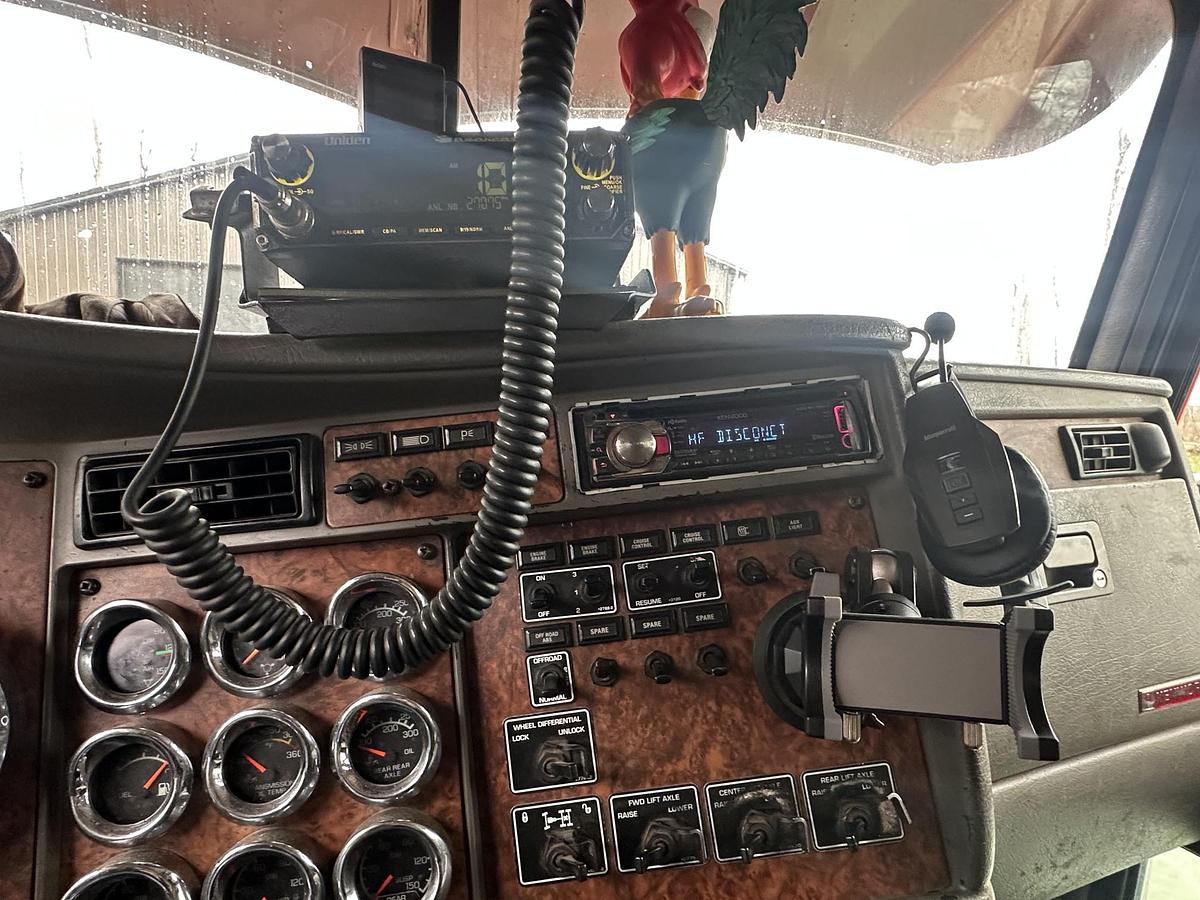 Used 2006 KENWORTH W900S