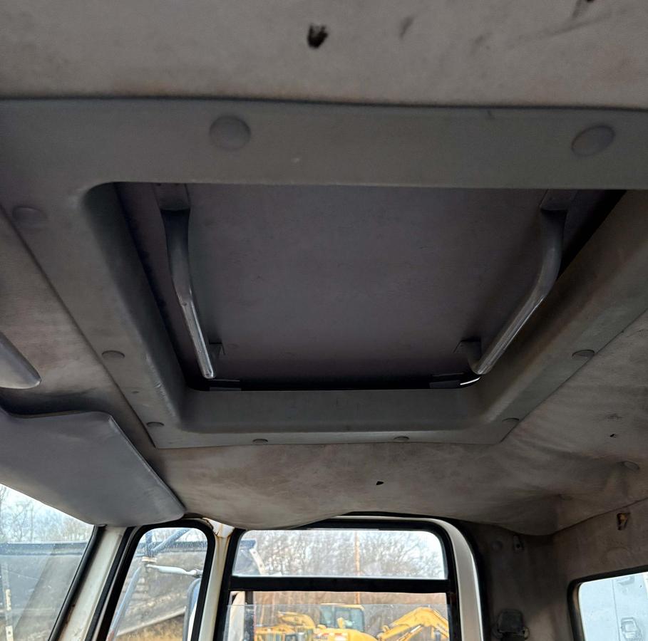 Used 1997 FORD CF8000