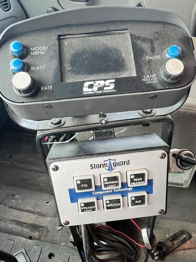 Used 2013 FREIGHTLINER 108SD Dump Truck