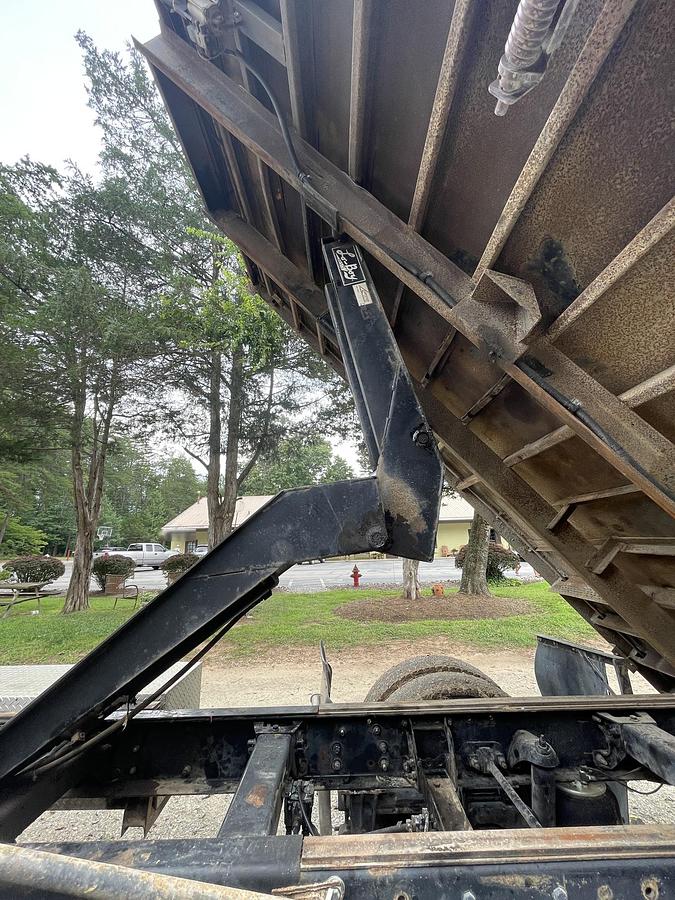 Used 1998 PETERBILT 330