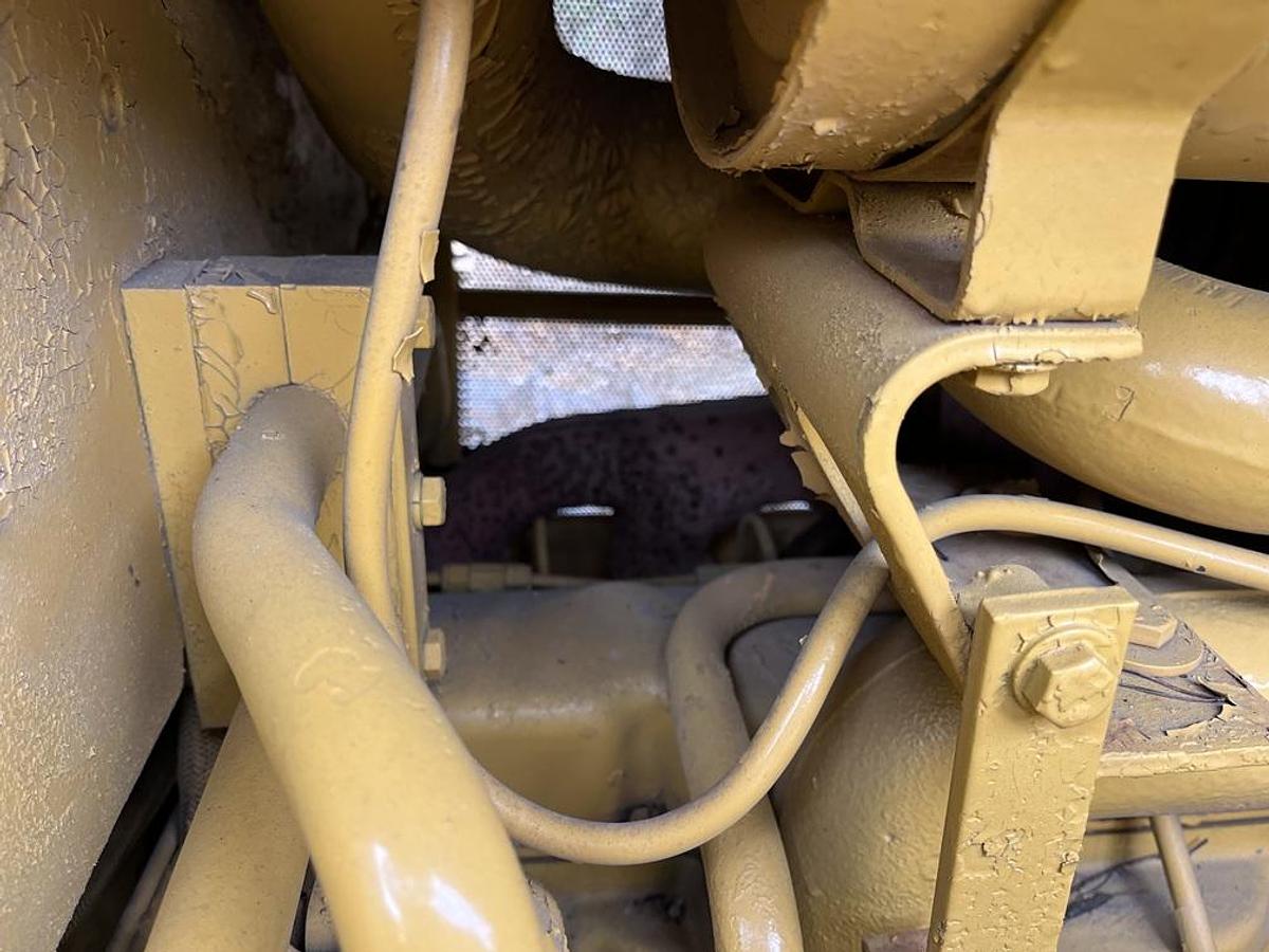 Used 1985 DEERE 750B