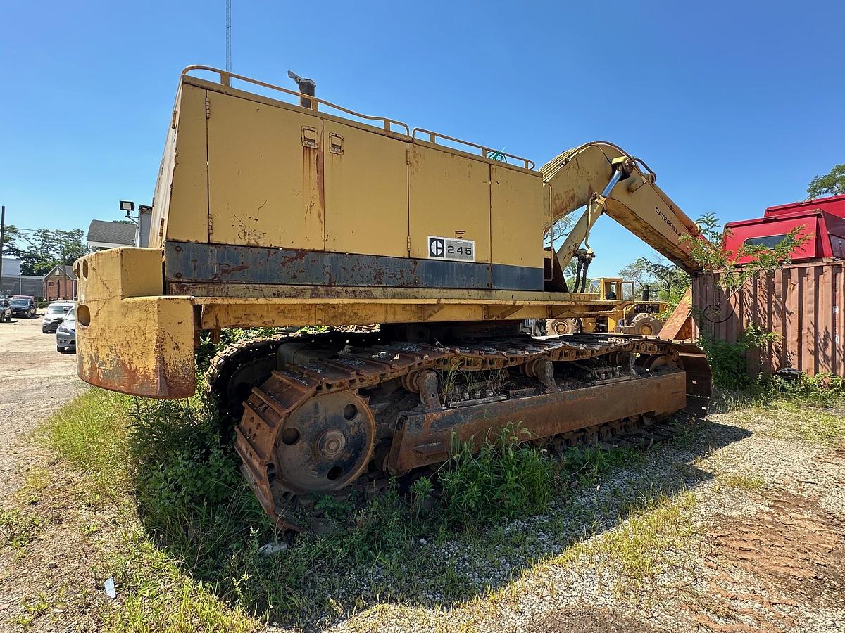 Used 1983 CATERPILLAR 245