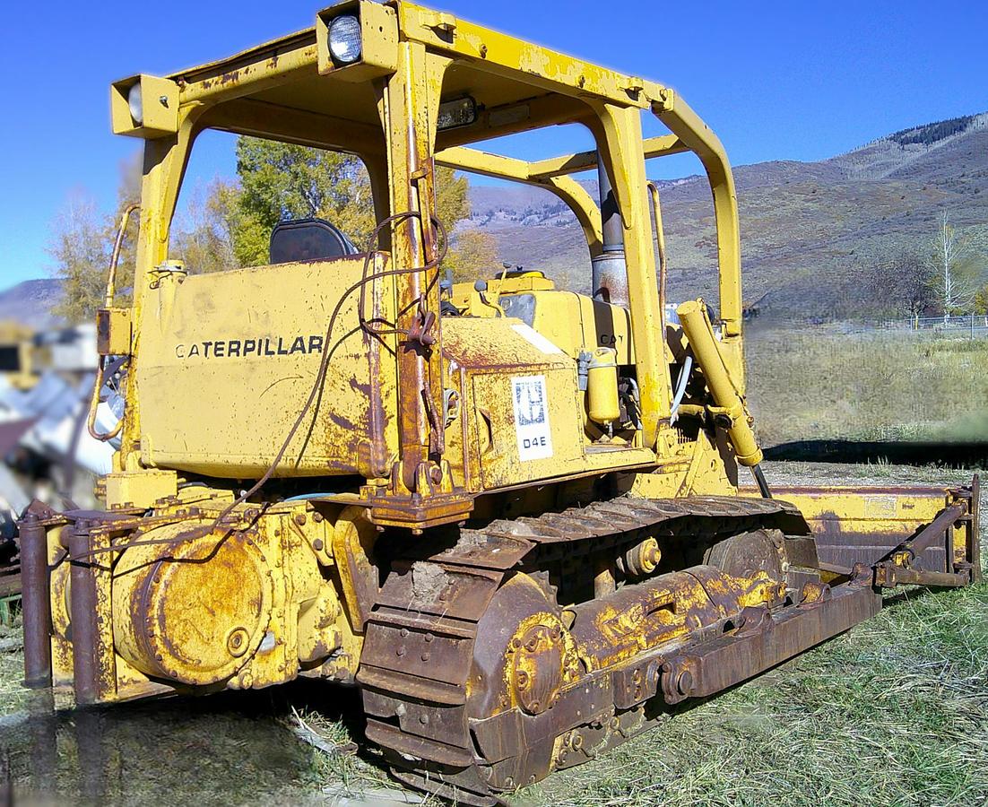 Used 1984 CATERPILLAR D4E