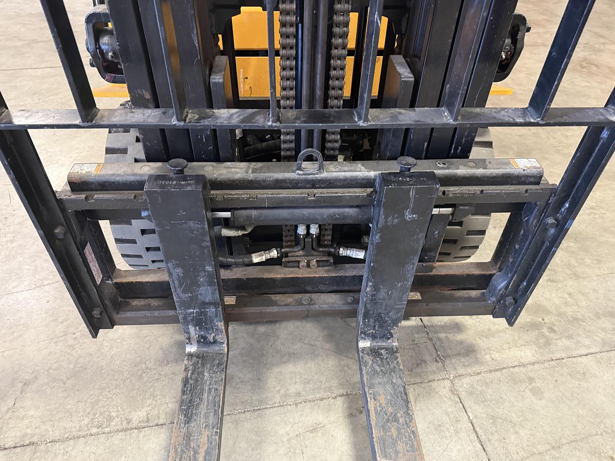 Used 2019 HYUNDAI 25LC-7A