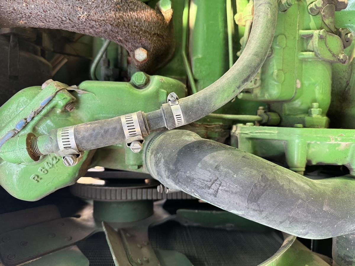 Used 1982 JOHN DEERE 2940