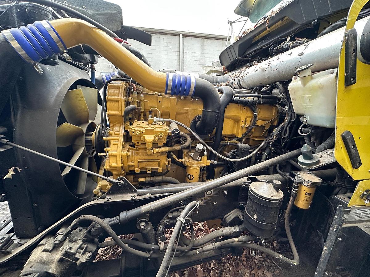 Used 2001 KENWORTH W900 AeroCab