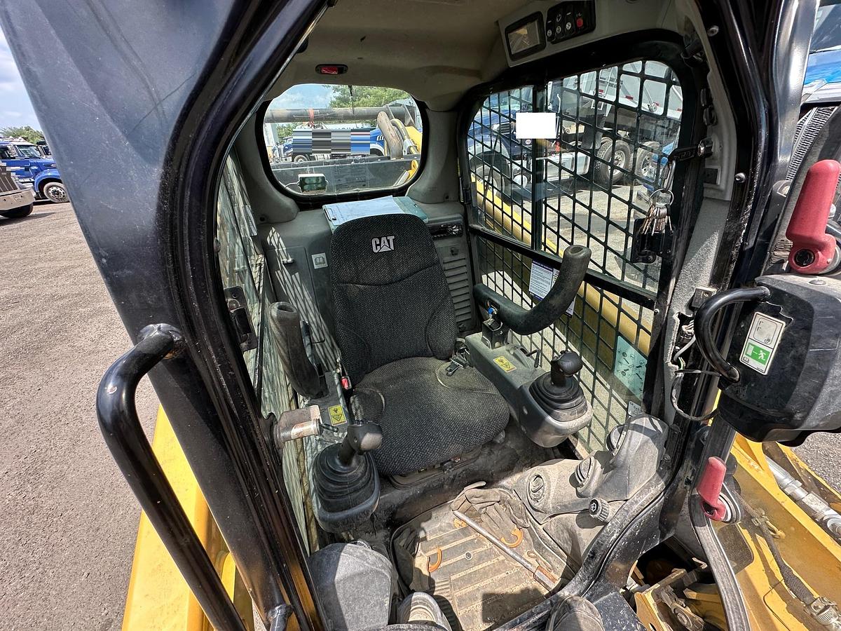 Used 2018 CATERPILLAR 272D2 XHP