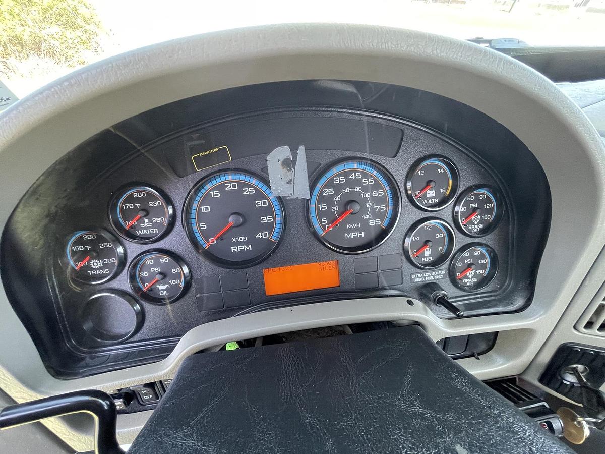 Used 2013 INTERNATIONAL 4300 Utility Bucket