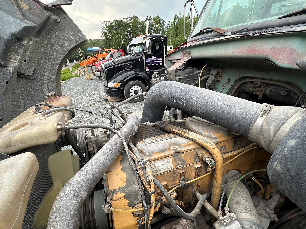 Used 1998 FORD 9500