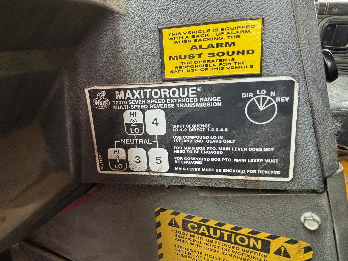 Used 1995 MACK CL713
