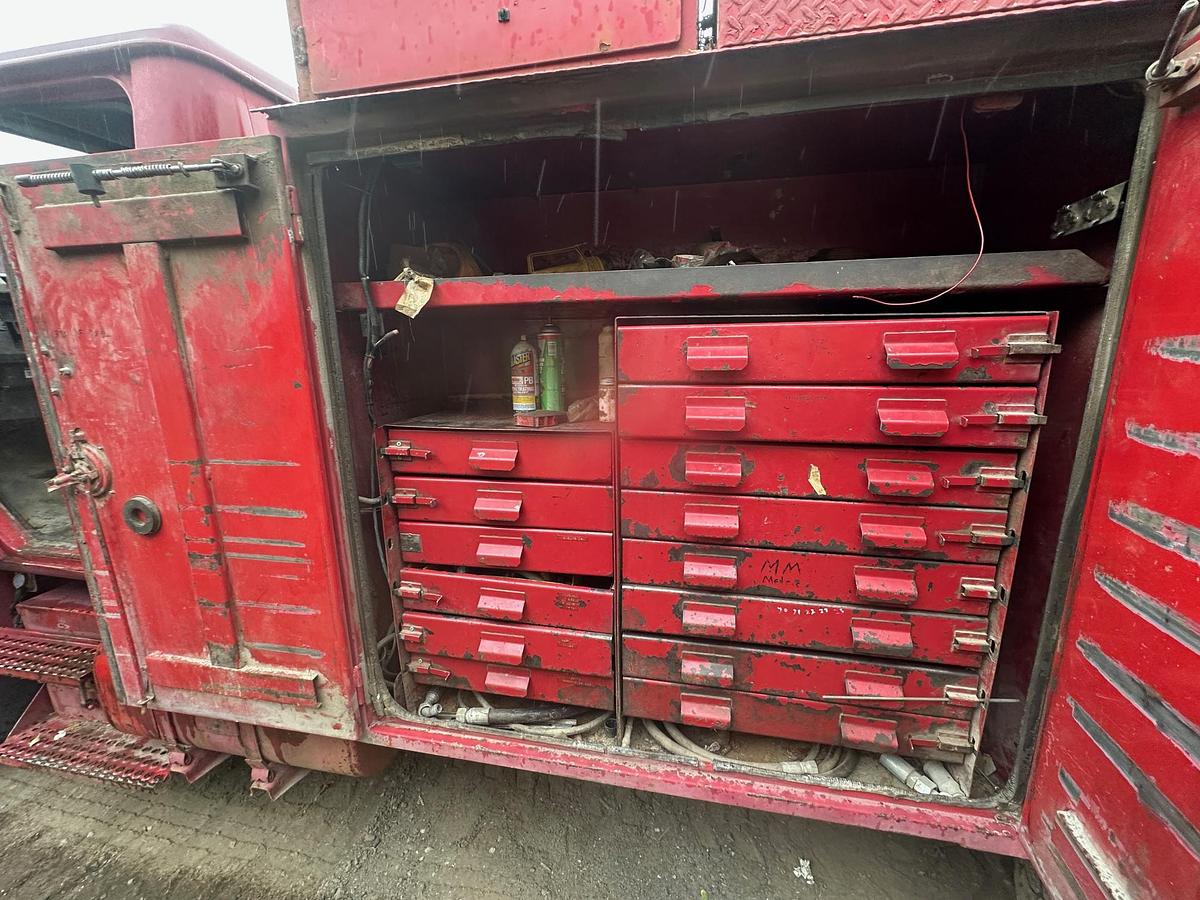 Used 2001 INTERNATIONAL 4700 Service Truck