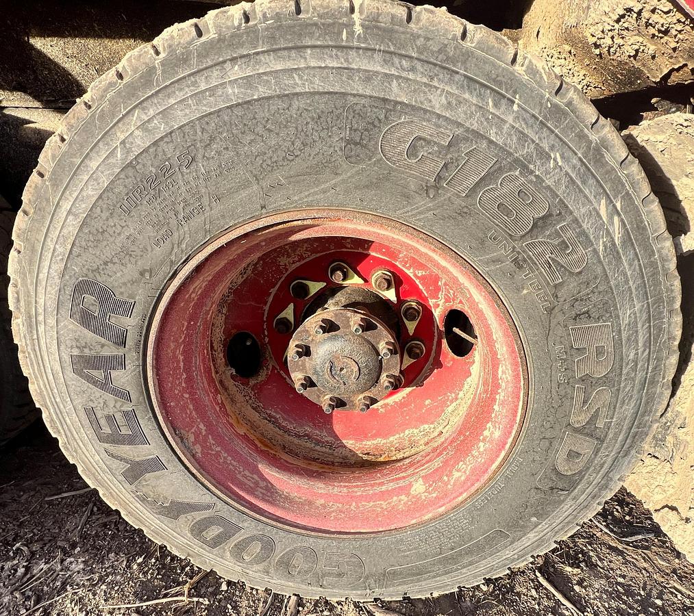 Used 2013 FREIGHTLINER 108SD Dump Truck