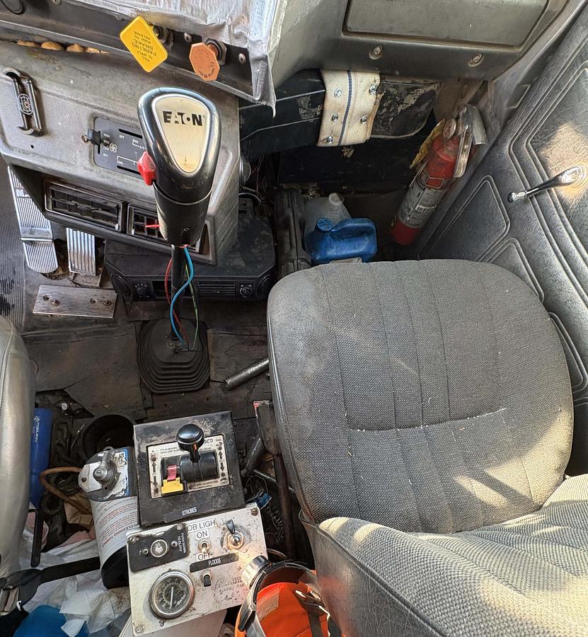 Used 2003 MACK RD688S