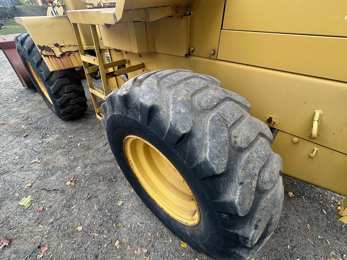Used 1996 DEERE 444G