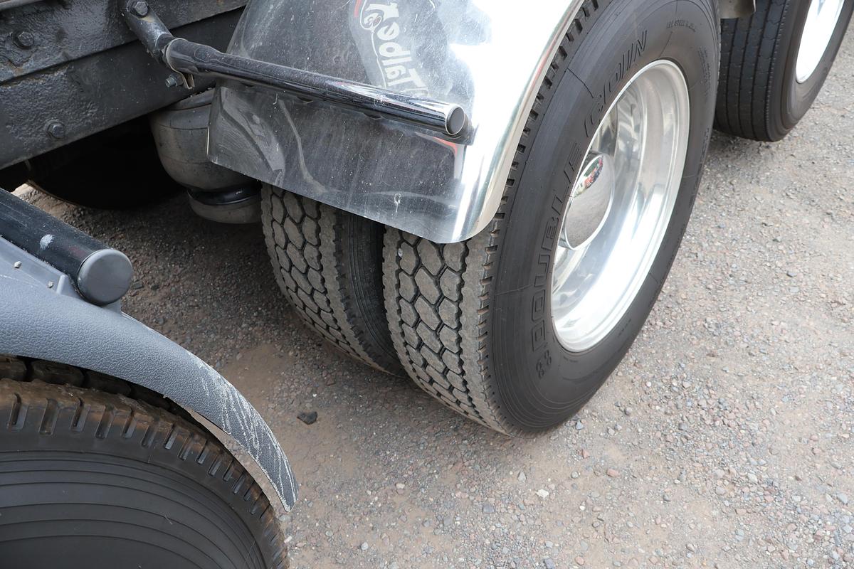 Used 2001 PETERBILT 379